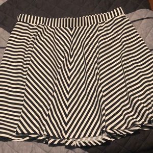 Black and white stripe torrid skater skirt